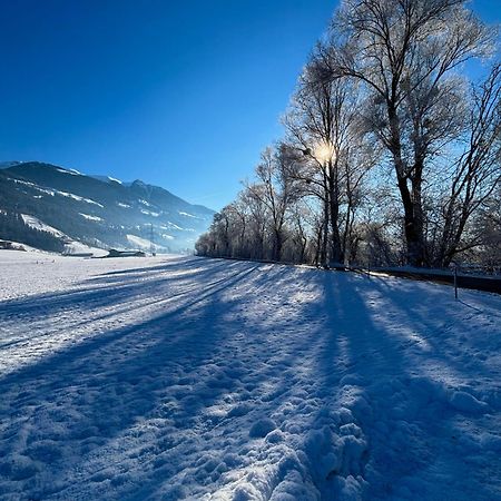 View4Two / Chalet-Apartment Zillertal Hart im Zillertal Luaran gambar
